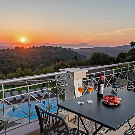 With 3 Bedrooms In Kaloniktis-rethymno, With Wonderful Mount Lejlighed