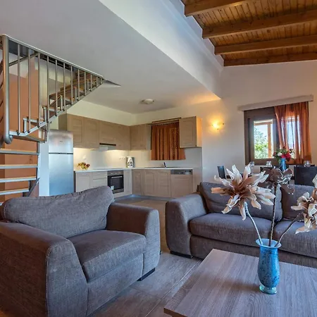 Lejlighed With 3 Bedrooms In Kaloniktis-rethymno, With Wonderful Mount *